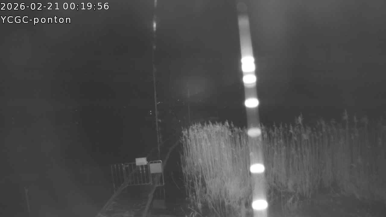 Vue Ponton du YCGC sur le lac de Paladru