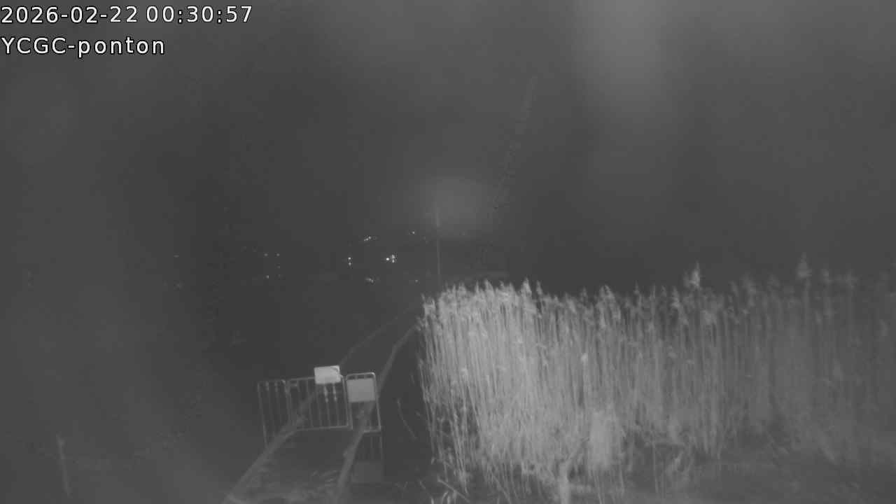 Vue Ponton du YCGC sur le lac de Paladru