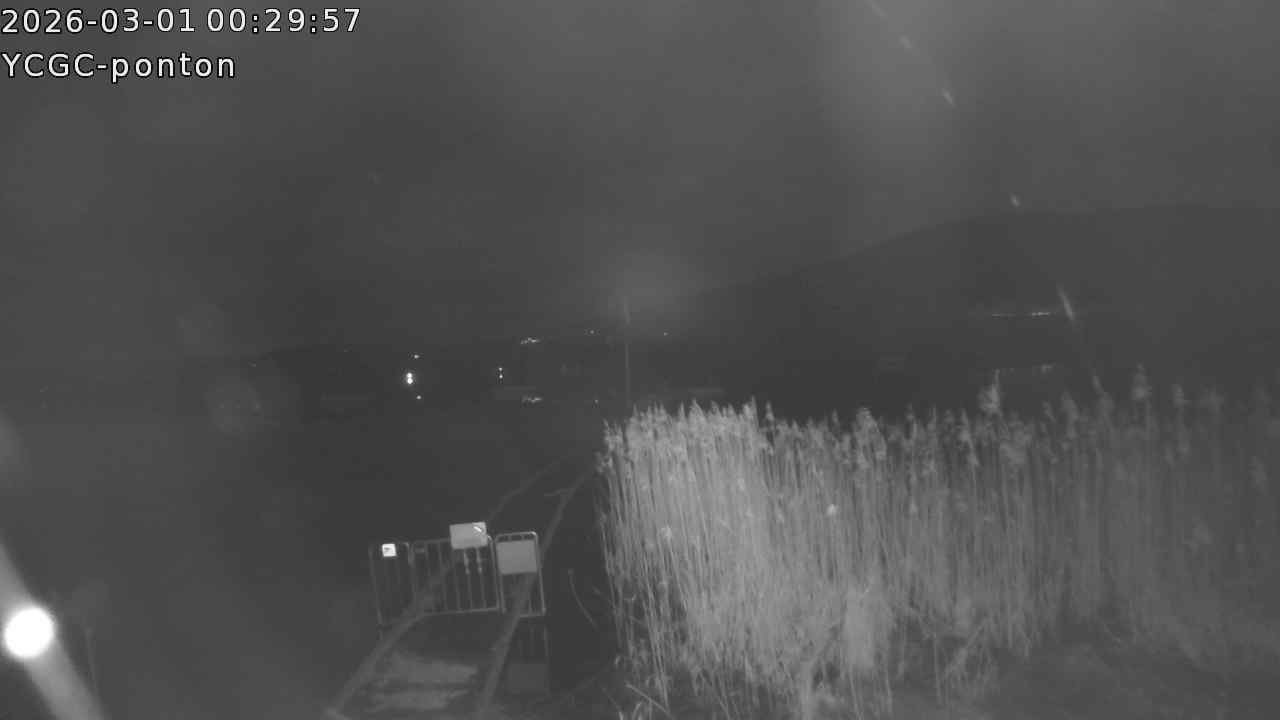 Vue Ponton du YCGC sur le lac de Paladru