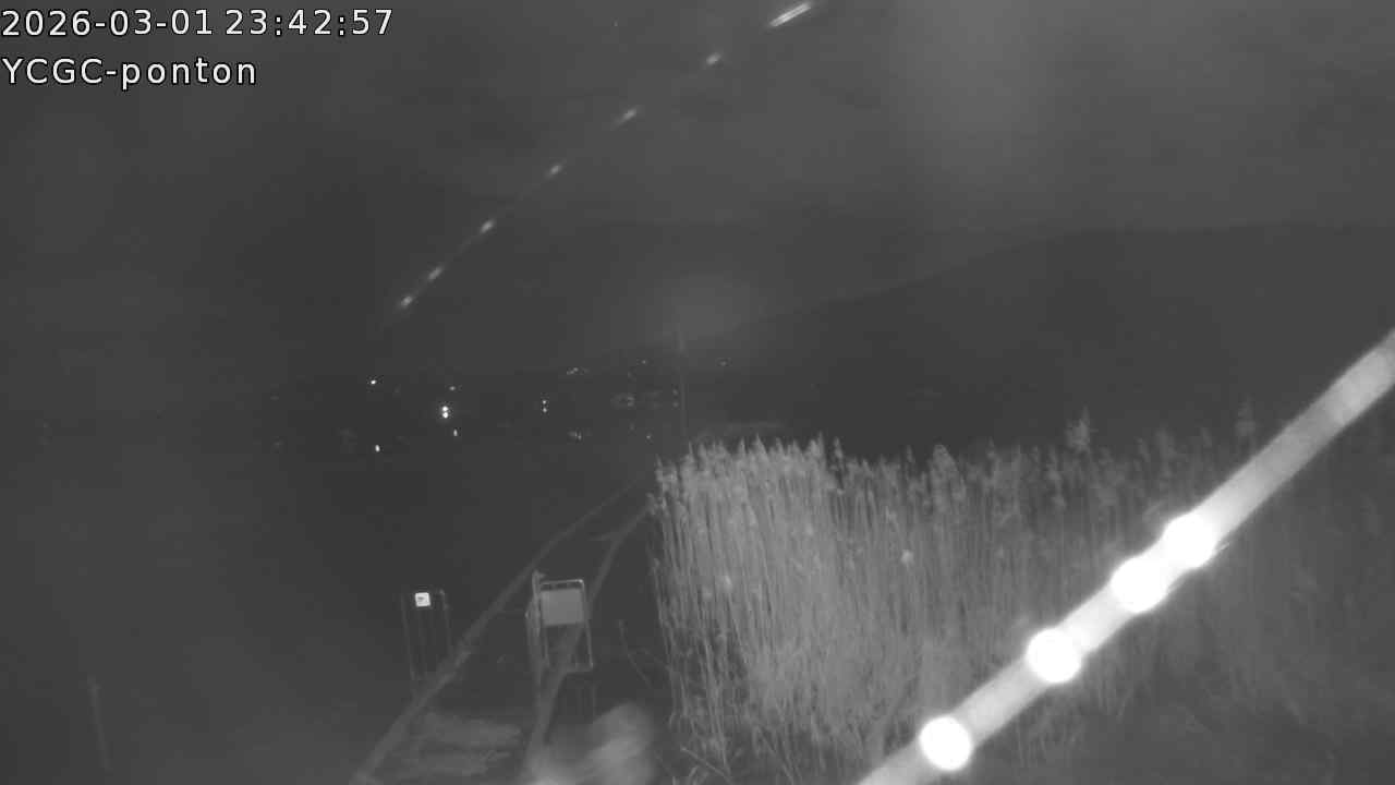 Vue Ponton du YCGC sur le lac de Paladru