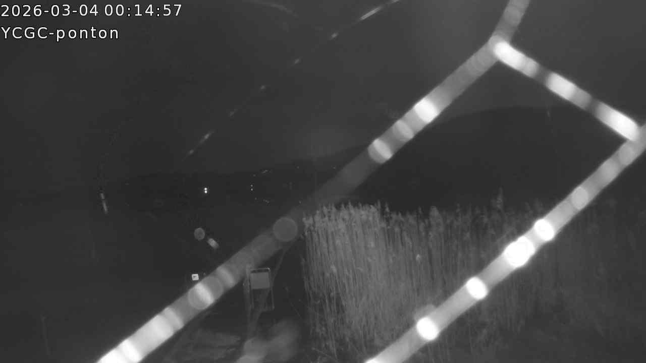 Vue Ponton du YCGC sur le lac de Paladru