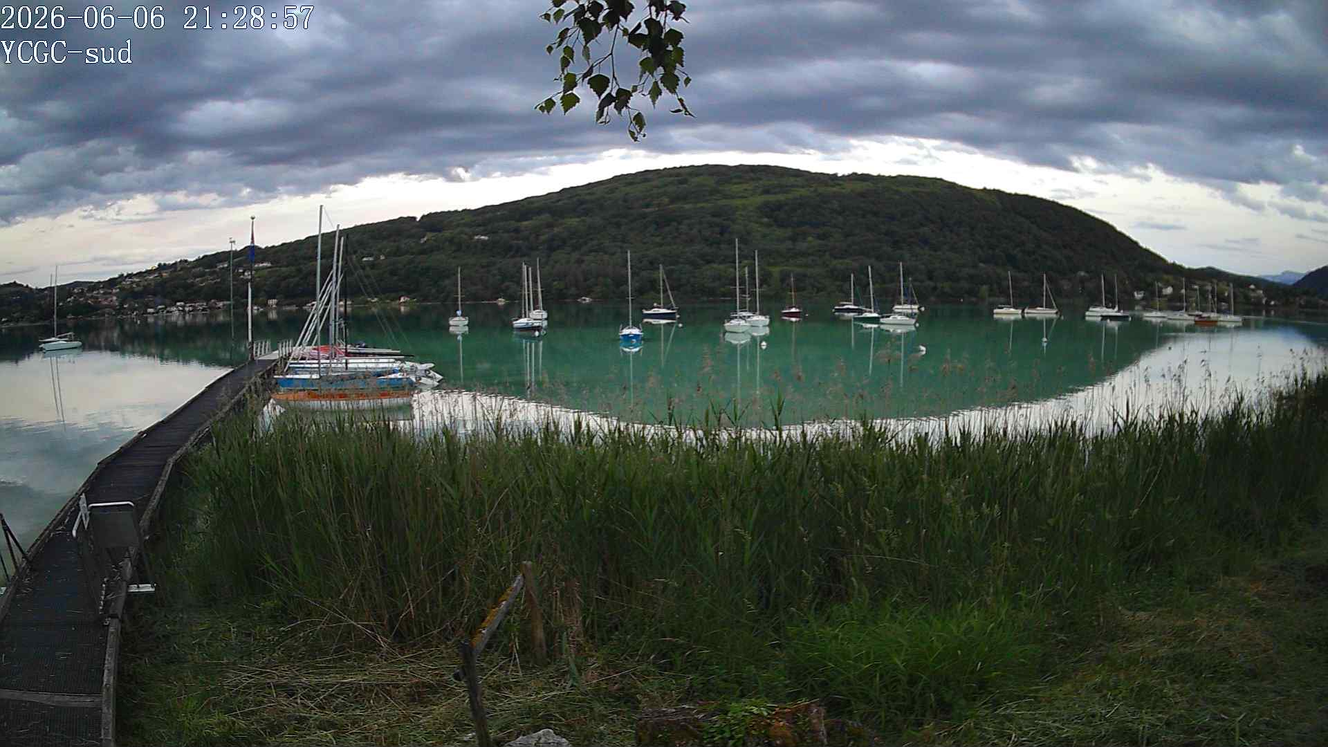 Vue Sud du lac de Paladru
