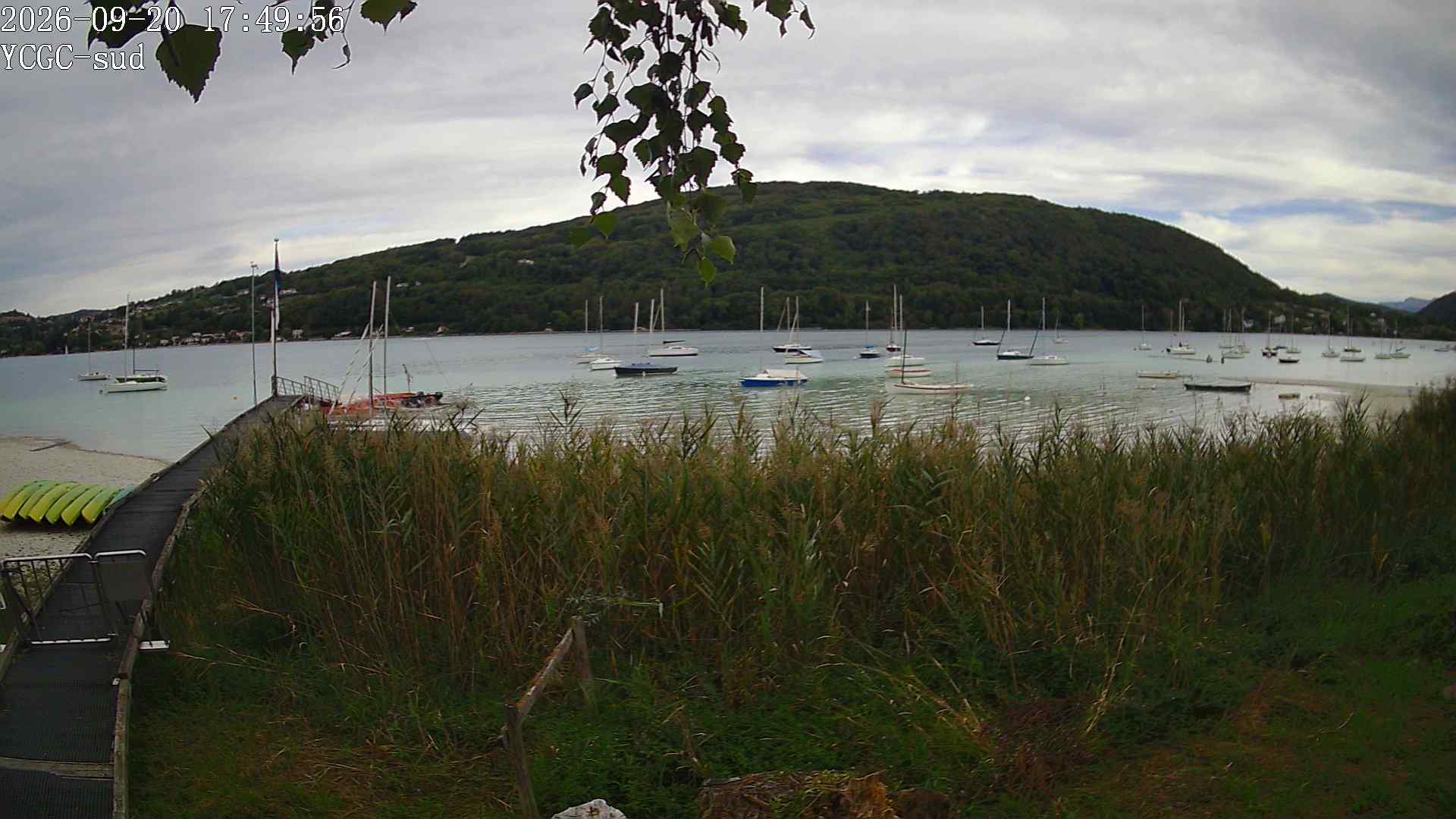 Vue Sud du lac de Paladru